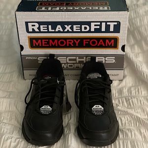 NWT SLIP RESISTANT SKETCHERS WORK SHOES